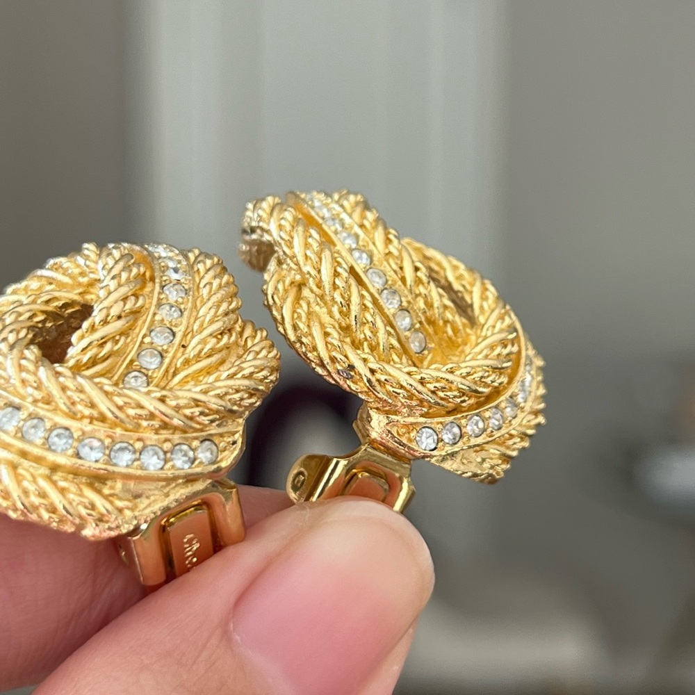 SOLD Vintage Christian Dior Chain Knot Rope Braided Gold Brooch Earrings Set - Picture 13 of 16
